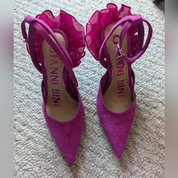 Gianni Bini Fuchsia Heels with Floral Accent - Picture 5 of 8